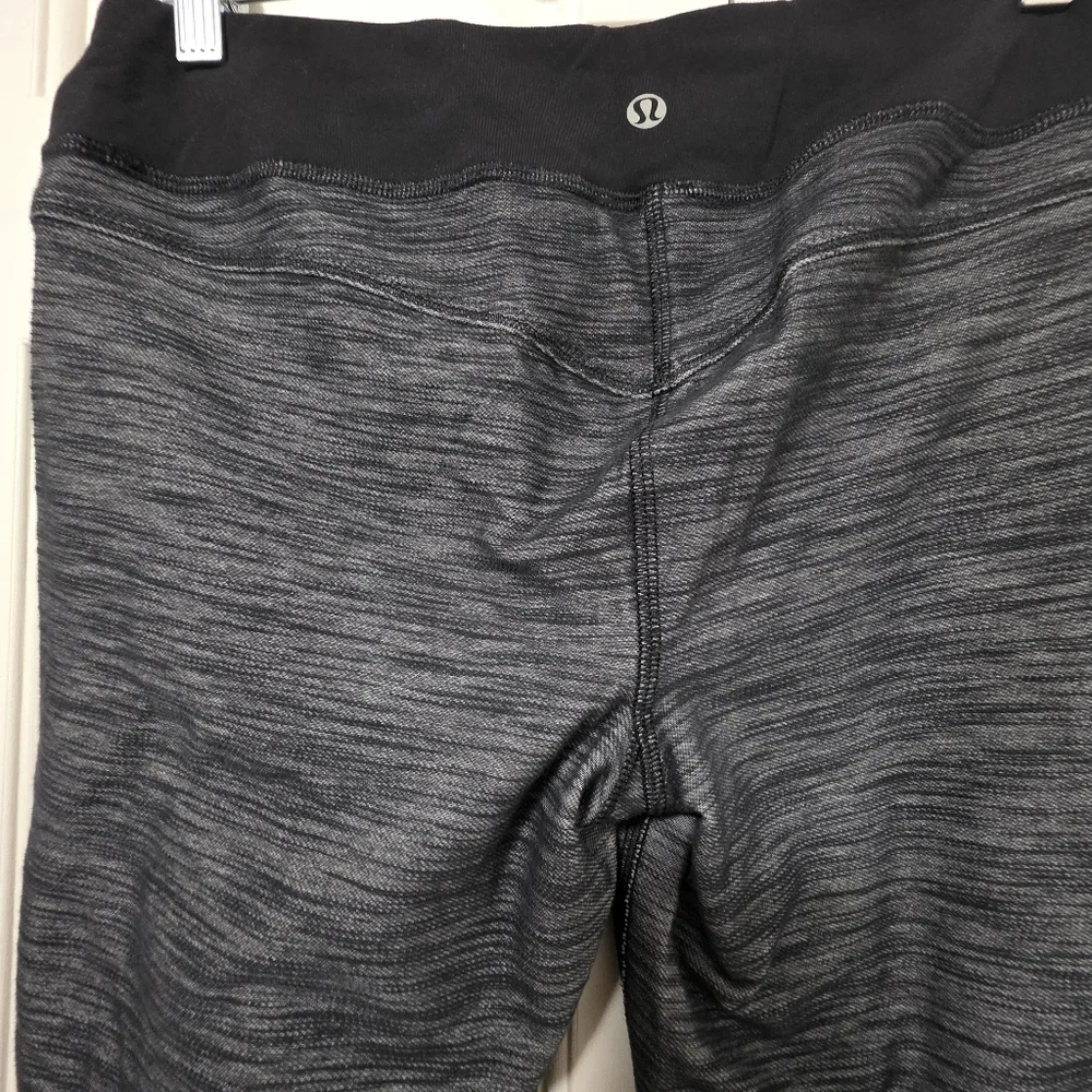 Lululemon Forme Gray and Black Pant Leggings Size 8 Women's